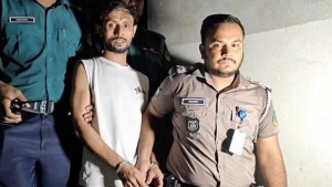 প্রেমে ব্যর্থ যুবক গড়ে তুললেন নিষিদ্ধ বড়ি তৈরির কারখানা