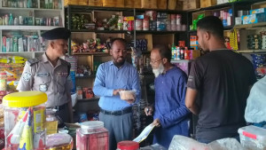 নিত্যপণ্যের বাজারে অভিযান, ৯৫ প্রতিষ্ঠানকে ৫ লাখ ৬০ হাজার টাকা জরিমানা