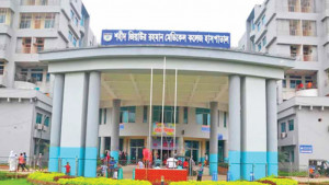 হাসপাতালে বারবার শয্যা বাড়ে, জনবল-ভবন বাড়ে না