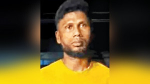 পালানোর মামলায় হাজিরা দিতে এসে আবার পলায়ন