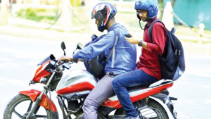 রাইড শেয়ারিংয়ে যাত্রীদের নিজস্ব হেলমেট