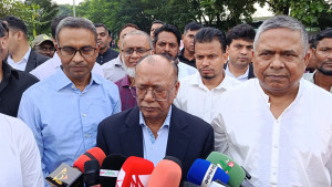 ভারতে লেমুর ‘পাচারের’ তদন্তে সময় লাগবে: পরিবেশমন্ত্রী