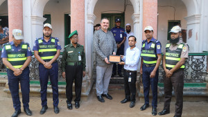 ঐতিহ্যবাহী বোস কেবিনে চা-আড্ডায় মার্কিন রাস্ট্রদূত