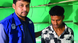 আইফোনের লোভে বন্ধুকে হত্যা, গ্রেপ্তার ১