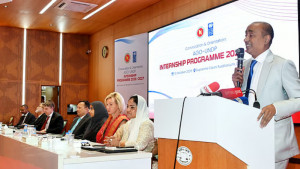 ৩৫ বছরের পর আইনজীবী হওয়ার পথ বন্ধ করা হয়েছে: আইনমন্ত্রী