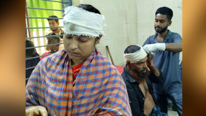 কালীগঞ্জের বেদেপল্লিতে সংঘর্ষে আহত ১৫, ভাঙচুর-লুটপাট