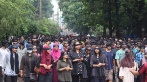 চুয়েটে অচলাবস্থা, আলোচনায় সরকারি দলের নেতা
