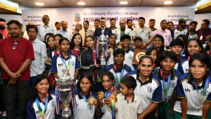 নারী ফুটবলে চ্যাম্পিয়ন জাতীয় বিশ্ববিদ্যালয়