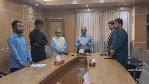 অবশেষে শপথ নিলেন শিবির প্যানেল থেকে নির্বাচিত চাকসু সদস্য আকাশ দাশ