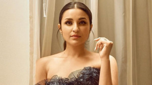 সিদ্ধান্ত বদলে কেন রাজনীতিবিদ রাঘবকে বিয়ে করেন পরিণীতি