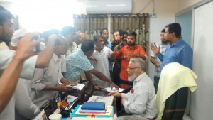 ‘ঘেরাও করে’ রাজশাহী মেডিকেল বিশ্ববিদ্যালয়ের ভিসিকে পদত্যাগে বাধ্য করার অভিযোগ