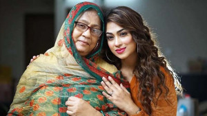 চিত্রনায়িকা পপির মা মারা গেছেন