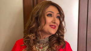 যে আমাকে কাঁদাচ্ছেন, ঈশ্বর তাকে দেখে নেবেন: গোবিন্দর স্ত্রী