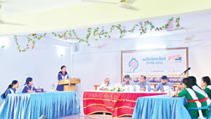 পাঠ্যবইয়ের বাইরের শিক্ষাই আত্মবিশ্বাস গড়ে দেয়