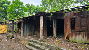 মাদক সন্ত্রাস ও ঘর-বাণিজ্যে অসহায়