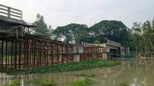 দুই বছরের কাজ শেষ  হয়নি পাঁচ বছরেও