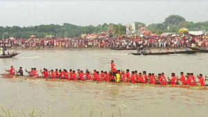 পদ্মায় প্রাণের উৎসব