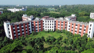 ১৮ বছর পেরিয়ে বেরোবি, মেগা প্রকল্পে বিশ্বমঞ্চে ফেরার স্বপ্ন