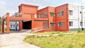 হাসপাতালের সব পদ শূন্য, বেতন  পাবেন না বলে যোগ দেন না কেউ