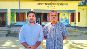 শৈশবের বিদ্যালয়ে  বাবার সহকর্মী