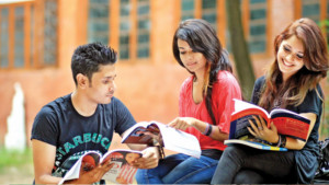 মন বসছে না  পড়ার টেবিলে?