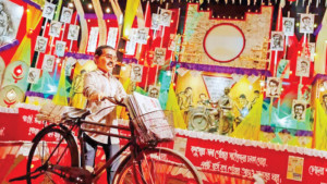 পূজার মণ্ডপে সংবাদ ও সংবাদপত্রের কাব্য