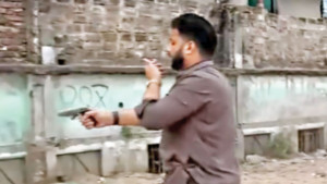 প্রতিমন্ত্রী, অস্ত্র, মাদক এবং কিছু প্রশ্ন