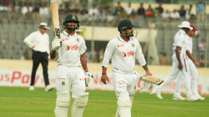 সাদমানকে সেঞ্চুরির অপেক্ষায় রেখে দিন শেষ বাংলাদেশের