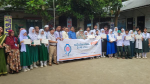 শেরপুরে বিতর্ক প্রতিযোগিতায় চ্যাম্পিয়ন শাহীন ক্যাডেট স্কুল