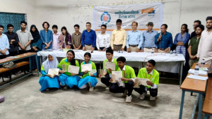 ফরিদপুরে বিজ্ঞান বিতর্কে চ্যাম্পিয়ন সরকারি বালিকা উচ্চ বিদ্যালয়