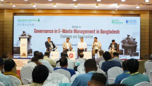 সৌরপ্যানেলের বর্জ্য সামলানোর পরিকল্পনা নেই