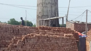 ইটভাটার চিমনি ধসে দুই শ্রমিক নিহত, আহত ২