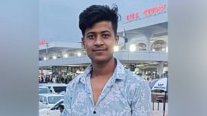 স্কুলছাত্রীদের উত্ত্যক্তের প্রতিবাদ করায় যুবককে পিটিয়ে হত্যা