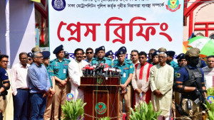 ঢাকায় দুর্গাপূজার নিরাপত্তায় অতিরিক্ত ২০৭২ পুলিশ সদস্য মোতায়েন: ডিএমপি কমিশনার