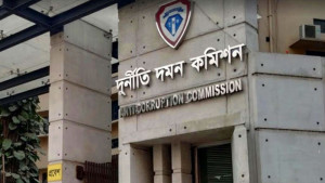 পি কে হালদারসহ ১৫ জনের বিরুদ্ধে মামলা করবে দুদক  