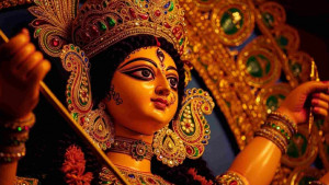 ষষ্ঠীপূজার মধ্য দিয়ে শুরু দুর্গোৎসব