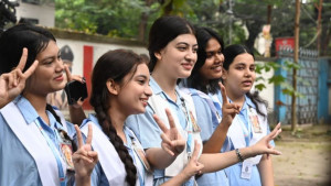 এক বছরে জিপিএ-৫ কমেছে ৩২ হাজার