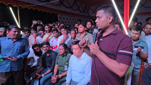 পদত্যাগ করানো সরকারের ‘শর্টটাইম প্যারাসিটামল থেরাপি’: হাসনাত আবদুল্লাহ