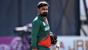 ক্রিকেটও কিছুই দিল না