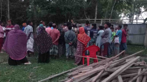 শেরপুরে নকলায় মাজারে ভাঙচুর