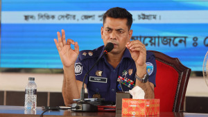 পূজায় গুজব-অপপ্রচারে সতর্ক থাকার আহ্বান চট্টগ্রাম পুলিশের