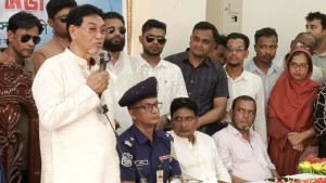 কিশোর গ্যাংকে উল্টিয়ে ঝুলিয়ে দেবেন: চিফ হুইপ