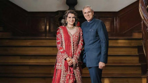 সাংবাদিক নিধিকে বিয়ে করলেন জম্মু-কাশ্মীরের মুখ্যমন্ত্রী ওমর আবদুল্লাহ