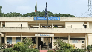 পীরগঞ্জে ধানখেত থেকে ভ্যানচালকের গলাকাটা মরদেহ উদ্ধার