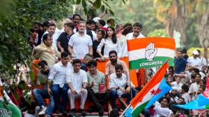 রাহুল গান্ধীর আবেদনে ১৪ ত্রুটি, আদালত ফি কম ২২০ রুপি
