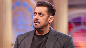 অভিনেত্রীদের আপত্তিকর ছবি তুললে আইনি পদক্ষেপ, হুঁশিয়ারি সালমানের