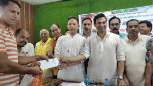 হবিগঞ্জে ১১৮ পূজামণ্ডপে সায়হাম গ্রুপের অনুদান
