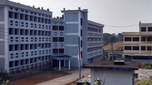 টানা আন্দোলনের পর মন্ত্রীর আশ্বাসে ক্লাসে ফিরছেন শিক্ষার্থীরা