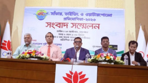 সাঁতারের ‘ক্যান্সার’ ইলেকট্রনিক স্কোরবোর্ড!