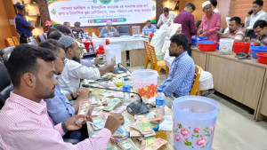 পাগলা মসজিদের দানবাক্সে মিলল দুই হাজার ভরি স্বর্ণ-রুপা